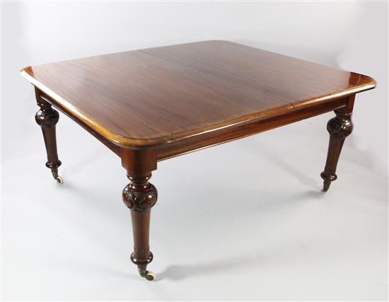 A Victorian mahogany extending dining table, extends to 8ft 2in. x 4ft 5.5in. x 2ft 5in.